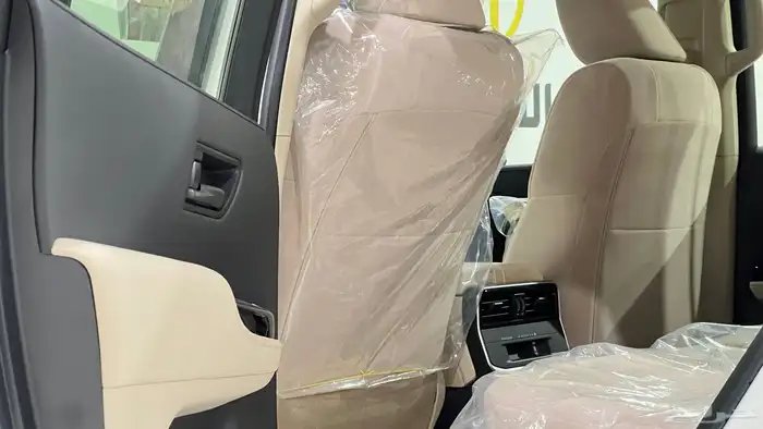 تويوتا لاندكروزر GX.R.2025هدد تنفس طبيعي خليجي بنزين. 12