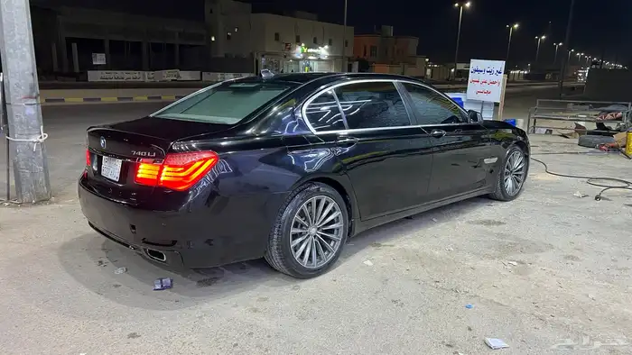 بي ام دبليو 2011 0