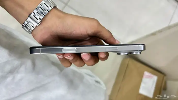 ايفون 16 برو ماكس للبيع 5