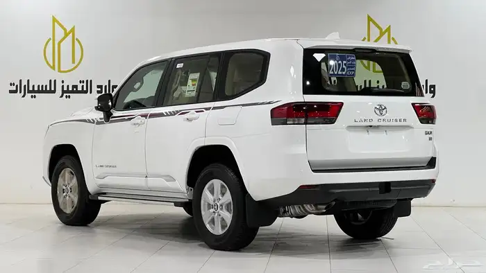 تويوتا لاندكروزر GX.R.2025هدد تنفس طبيعي خليجي بنزين. 4