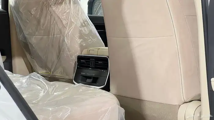 تويوتا لاندكروزر GX.R.2025هدد تنفس طبيعي خليجي بنزين. 11