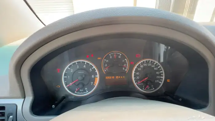 للبيع او البدل بسيارة صغيرة ارمادا 2010 فل 7