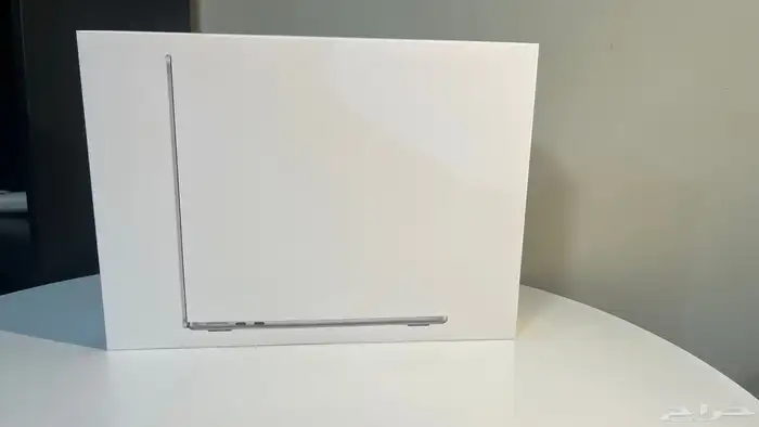 للبيع ماك بوك أير m4 جديد 10