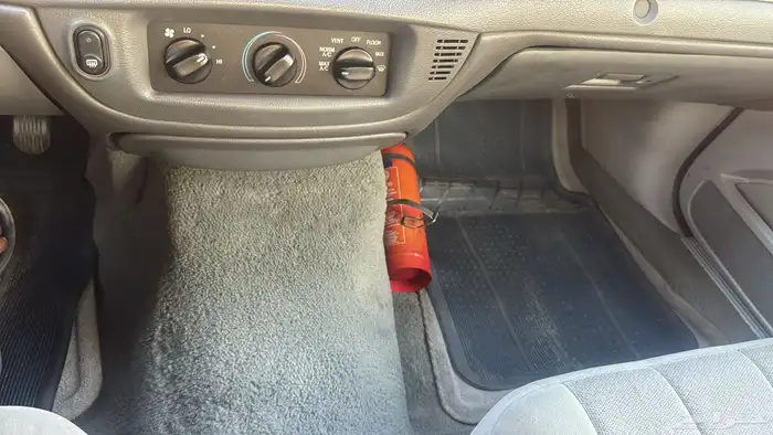 فورد كروان فكتوريا ممشى قليل 6