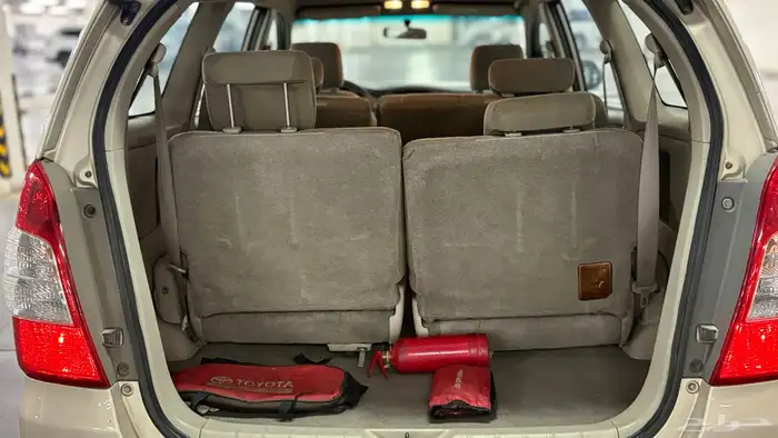 تويوتا انوفا فل كامل G 2013 بقمه النظافه 35