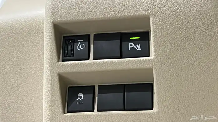 تويوتا لاندكروزر GX.R.2025هدد تنفس طبيعي خليجي بنزين. 15