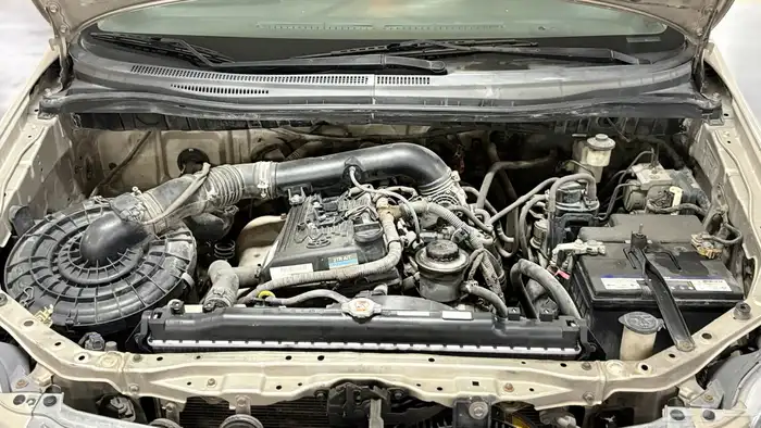 تويوتا انوفا فل كامل G 2013 بقمه النظافه 36