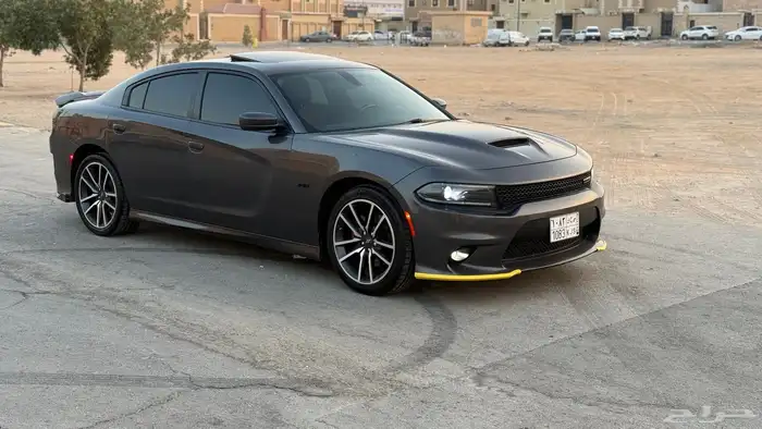 دوج تشارجر 2022 RT بلس 5
