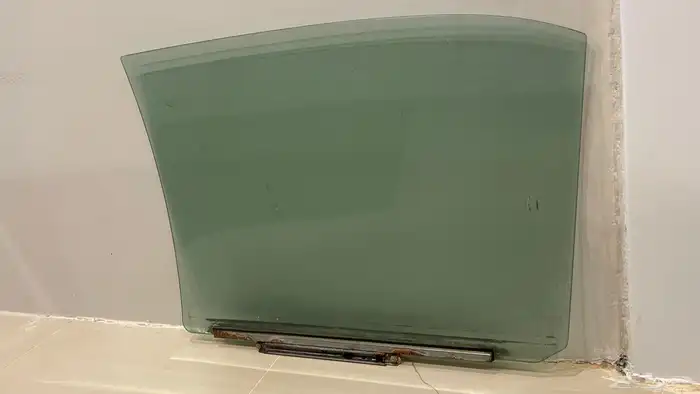 قطع غيار لكزس 430 موديل 2001 18