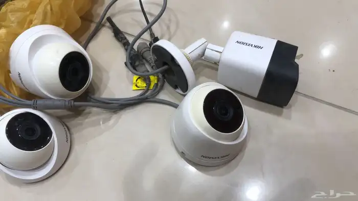 كيمرات مستعمله فتره بسيطه جدآ مع لفتين سلك كيمرا 0