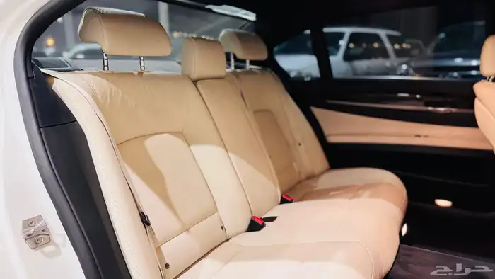 بي ام دبليو 730Li 2015 ( بحالة ممتازة ) 10