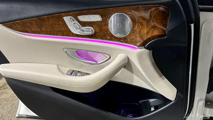 مرسيدس ( E 300 ) 2019 12