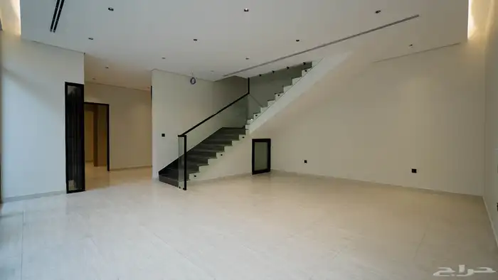 للبيع فيلا دوبلكس مميزه بمكة حي الزايدي 8