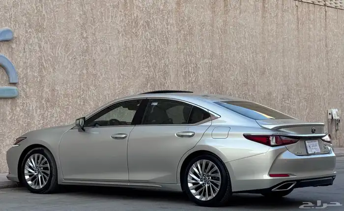 لكزس ES350 نص فل 2020 15
