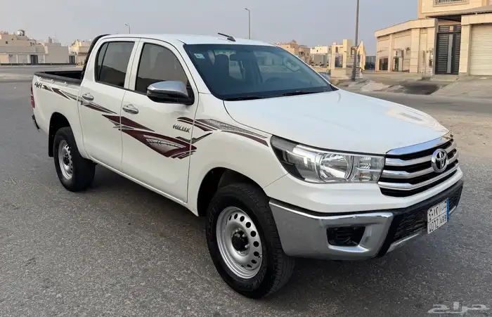 تويوتا هايلوكس GLI 2019 بنزين دبل عداد قليل نظيفه 5