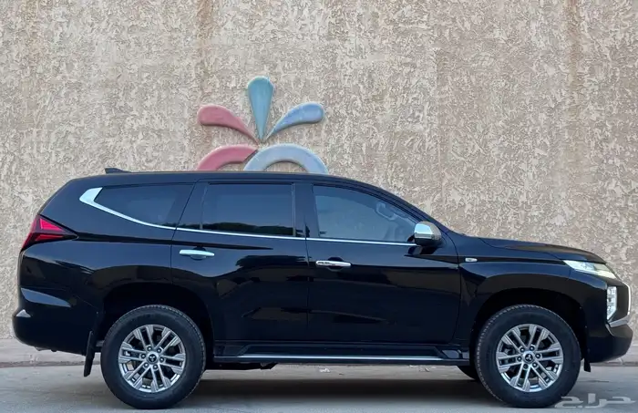 مستبيشي مونتيرو 2020 بحالة ممتازة 5