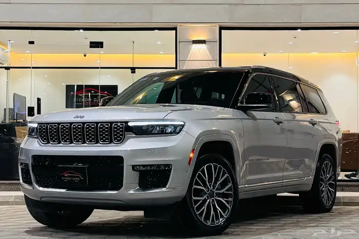 جراند شيروكي 2021 ساميت ( بحالة ممتازة ) 1