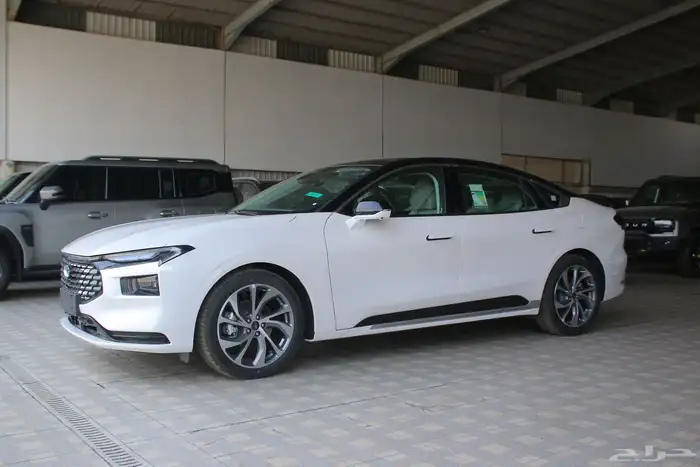 فورد تورس امبيانتي   ترند   تيتانيوم 2025 2026 1