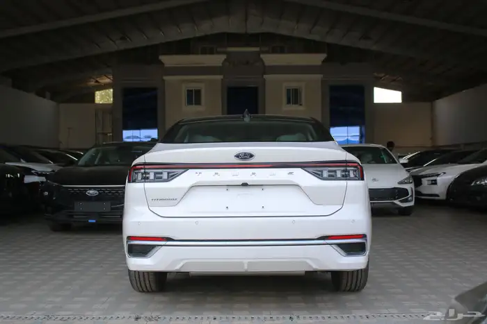 فورد تورس امبيانتي   ترند   تيتانيوم 2025 2026 4