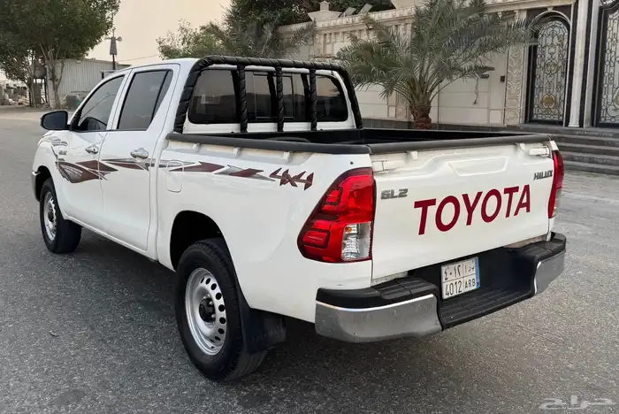 تويوتا هايلوكس GLI 2019 بنزين دبل عداد قليل نظيفه 1