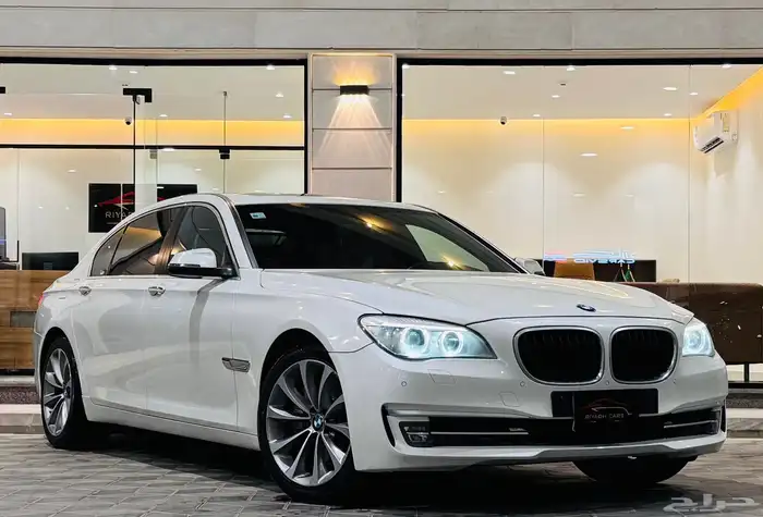 بي ام دبليو 730Li 2015 ( بحالة ممتازة ) 0