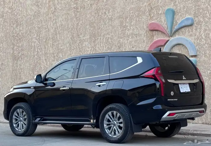 مستبيشي مونتيرو 2020 بحالة ممتازة 3