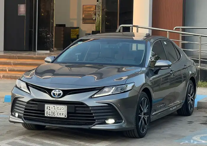 تويوتا كامري 2024 GLE (هايبرد) 0