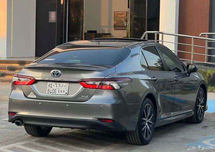 تويوتا كامري 2024 GLE (هايبرد) 6