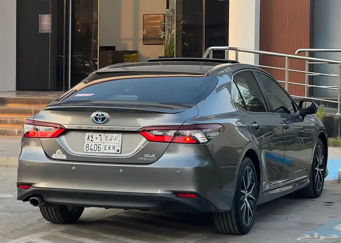 تويوتا كامري 2024 GLE (هايبرد) 5