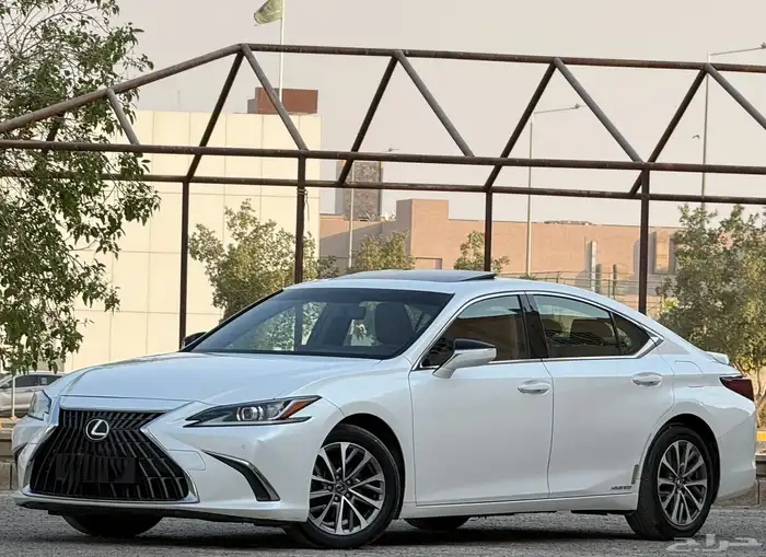 لكزس ES300h 2022 ممشى (41) الف 2