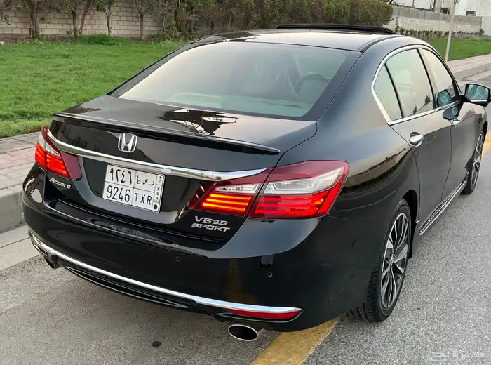 هوندا اكورد 2017 V6 sport نظيفة جدا 21