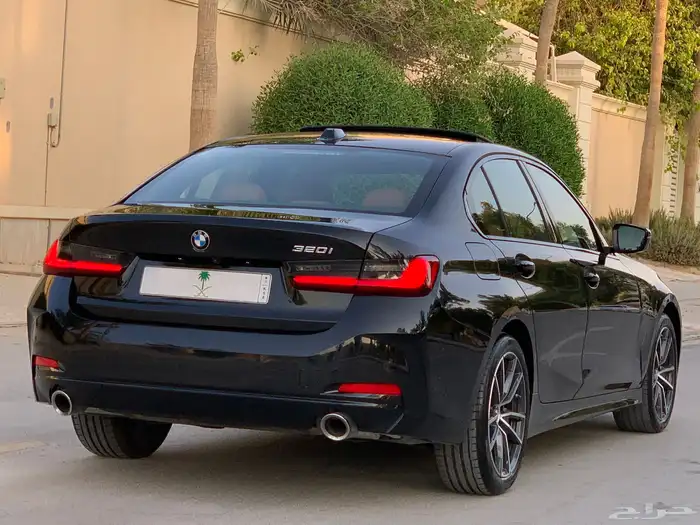 بي ام دبليو 2024 320i 12