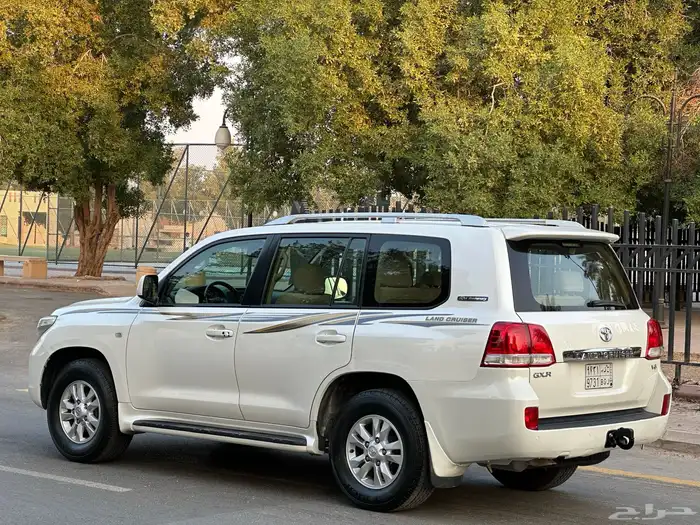 جيب لاند كروزر 2011 8