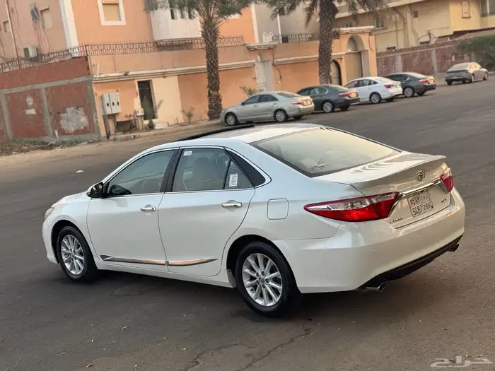 تويوتا كامري 2017 فل كامل GLX ابيض لولي 15