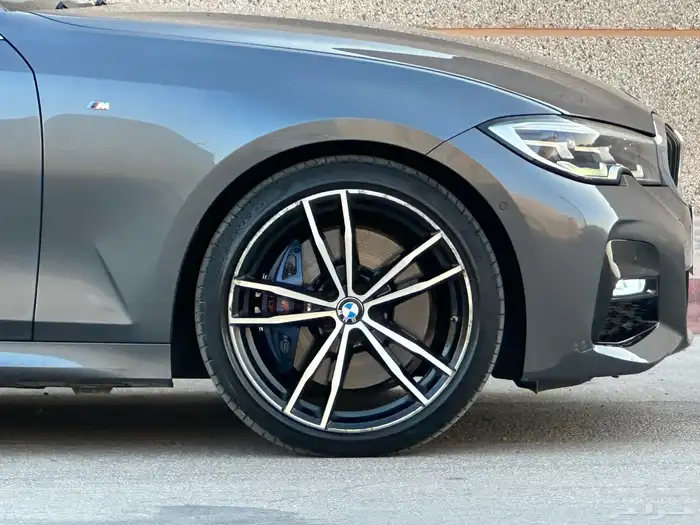 بي ام دبليو 330im وكالة تشييكات وكالة الفردان 9