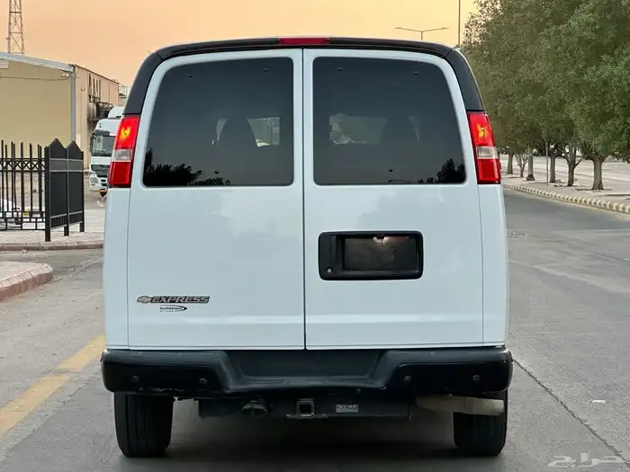 شفروليه إكسبرس موديل 2017 سعودي شاص طويل وزن 2500 فل 13