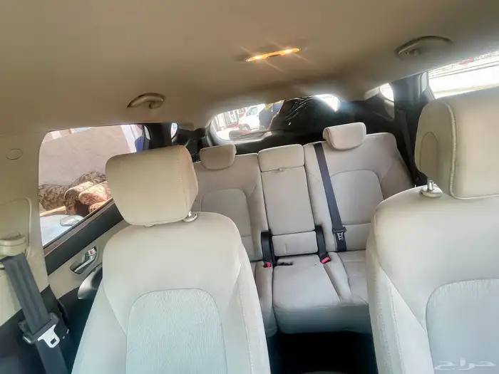 سيارتين للبيع تايوتا انوفا 2012 وهونداي سنتافي 2014 16