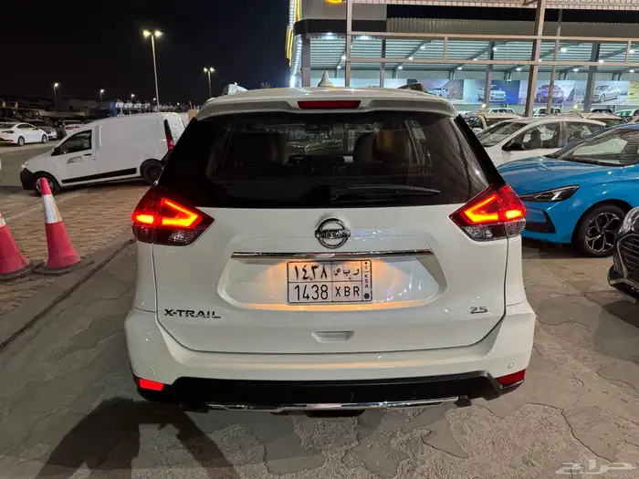 للبيع نيسان اكستريل 2022 دبل 3