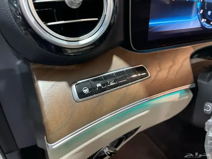 مرسيدس E300 2018 7