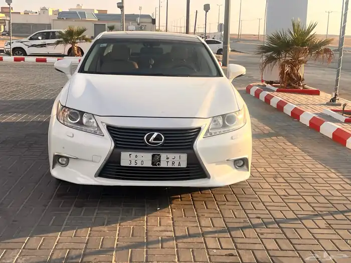 لكزس es 350 cc 2015 8