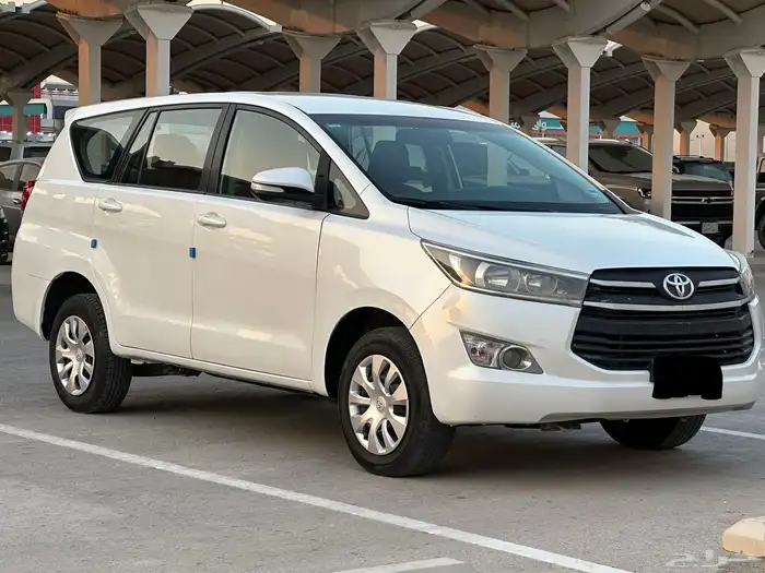 للبيع تويوتا انوفا 2016 ( 7 مقاعد) السعر 44 ألف 3