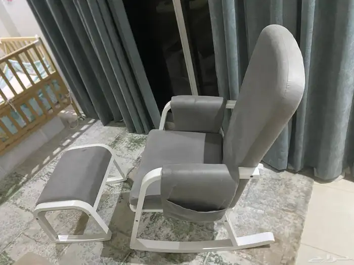 كرسي هزاز اطفال مع مستد قدم من بيبي شوب 1