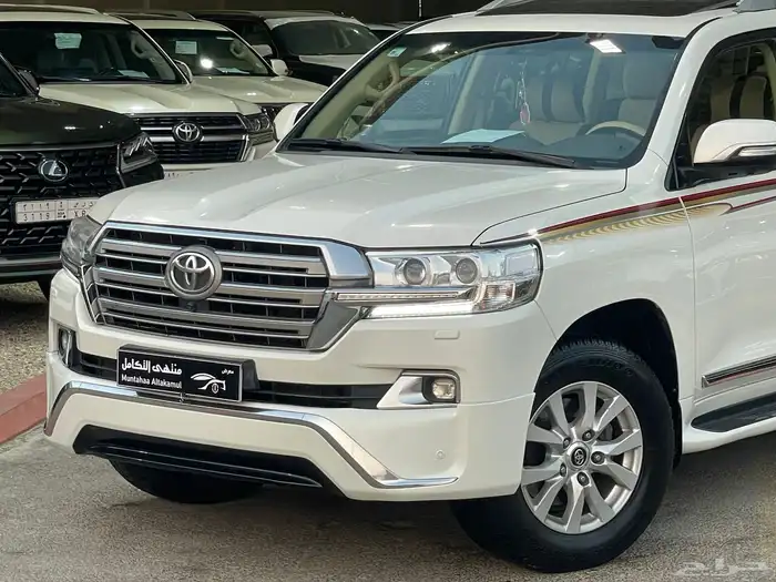 تويوتا لاندكروزر 2017 سعودي فل 4