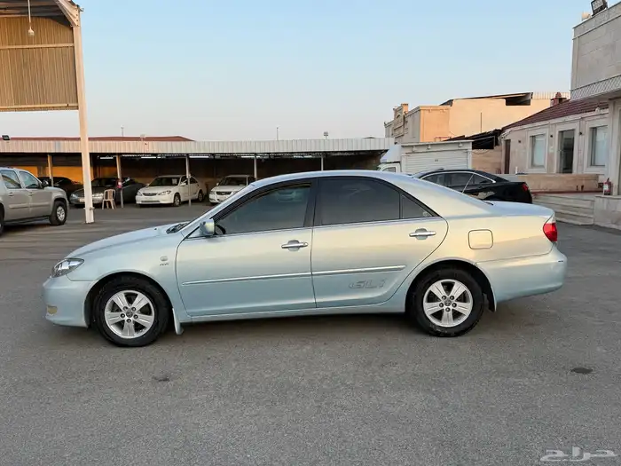 للبيع تويوتا كامري 2005 اتوماتيك 3