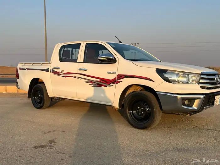 هايلوكس 2017 غمارتين بالمجمعه 16