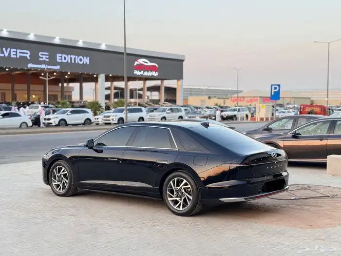 هيونداي ازيرا اكسلكوسف 2024 اسود 8