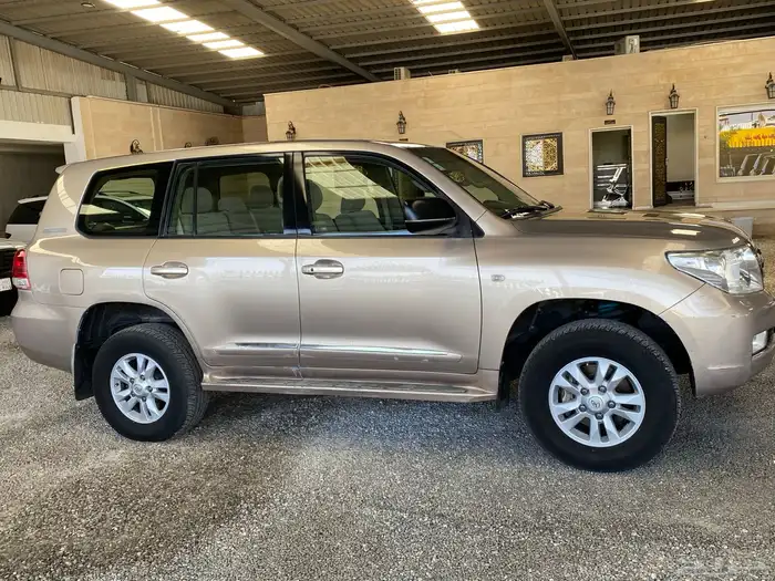 جى اكس ار 2009 ( 8 سلندر ) 3