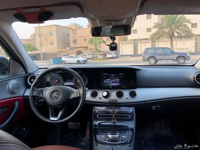مرسيدس بنز E 2018 18