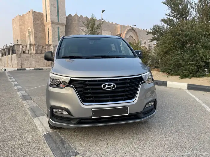 هونداي H1 2021 ديزل 12 راكب ماشي قليل 1