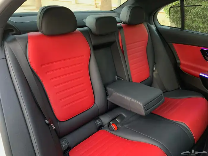 مرسيدس C200 موديل 2023 بحالة الوكاله ممشى 37 الف 40